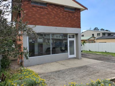 15 The Esplanade, Oak Flats