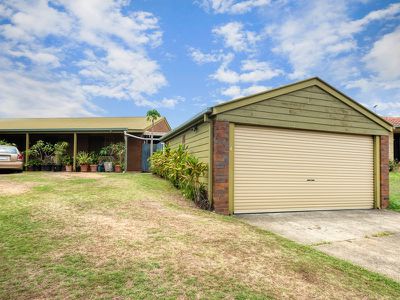 4 Dunraven Close, Durack