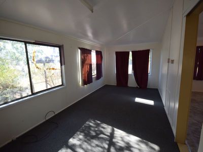 139 Wren Street, Longreach