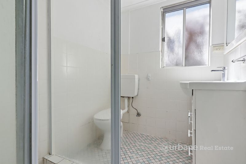 4 / 20 Bringelly Road , Kingswood