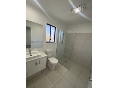 1 / 10 Satinwood Avenue, Urraween