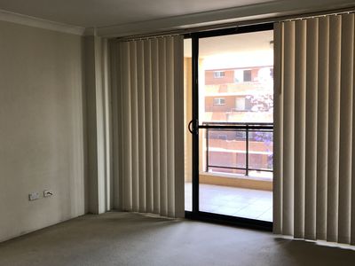 17/181 Hawkesbury Road, Westmead