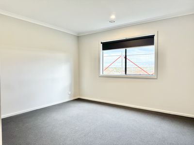 24 Akron Street, Manor Lakes
