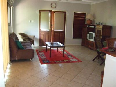 1 / 6 Howard, Cooktown