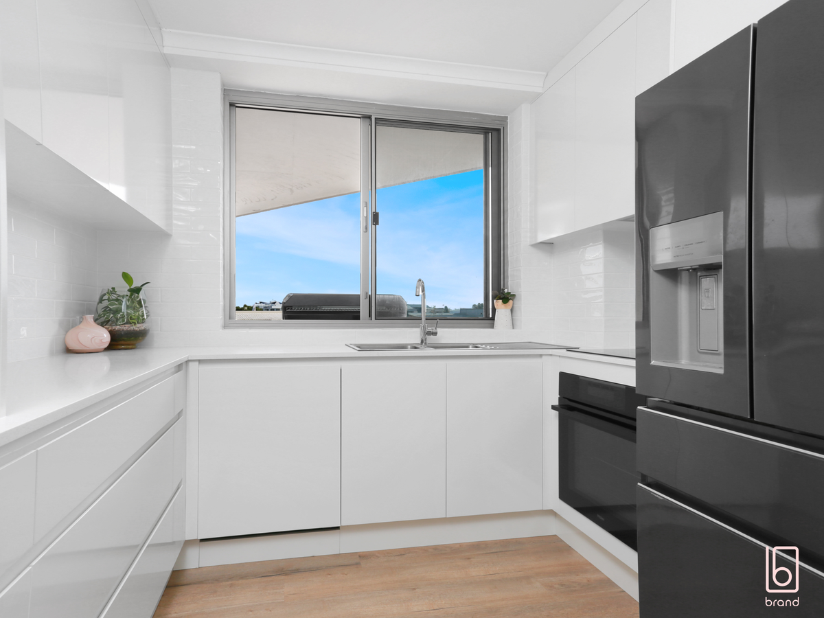 9 / 11-13 Ocean Parade, The Entrance