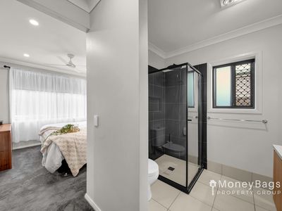 102 Bloomfield Esplanade, South Maclean