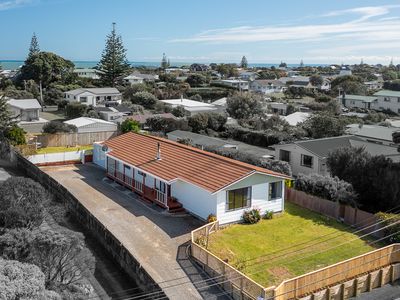 11 Atua Street, Waikanae Beach