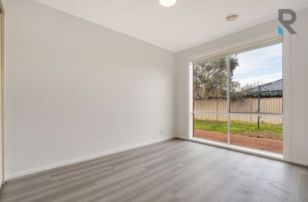 70 Kennedy Parade, Roxburgh Park