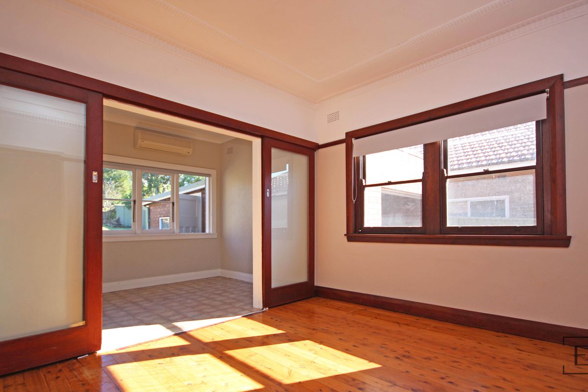 4 Tulloch Avenue, Concord West