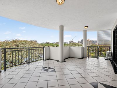27 / 112 - 118 Oxlade Drive, New Farm