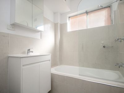 6 / 64 Sproule Street, Lakemba