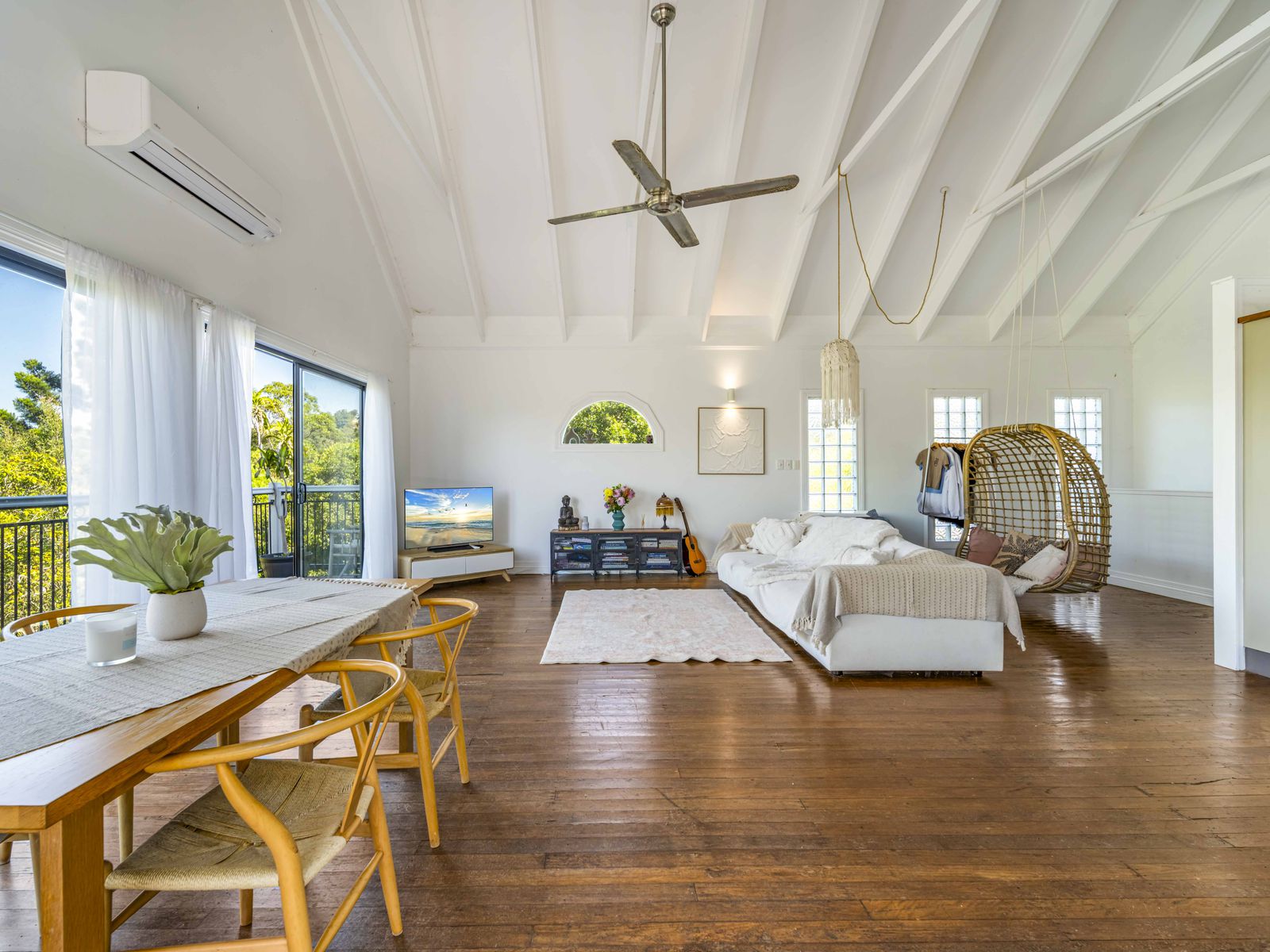 1 Tongarra Drive, Ocean Shores