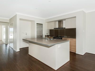 3 Hantlemann Lane, Yarrabilba