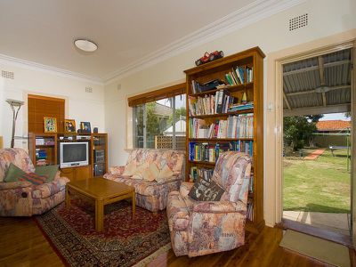 18 George Street, Eastlakes