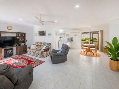 1 / 28 Melaleuca Avenue, Woolgoolga