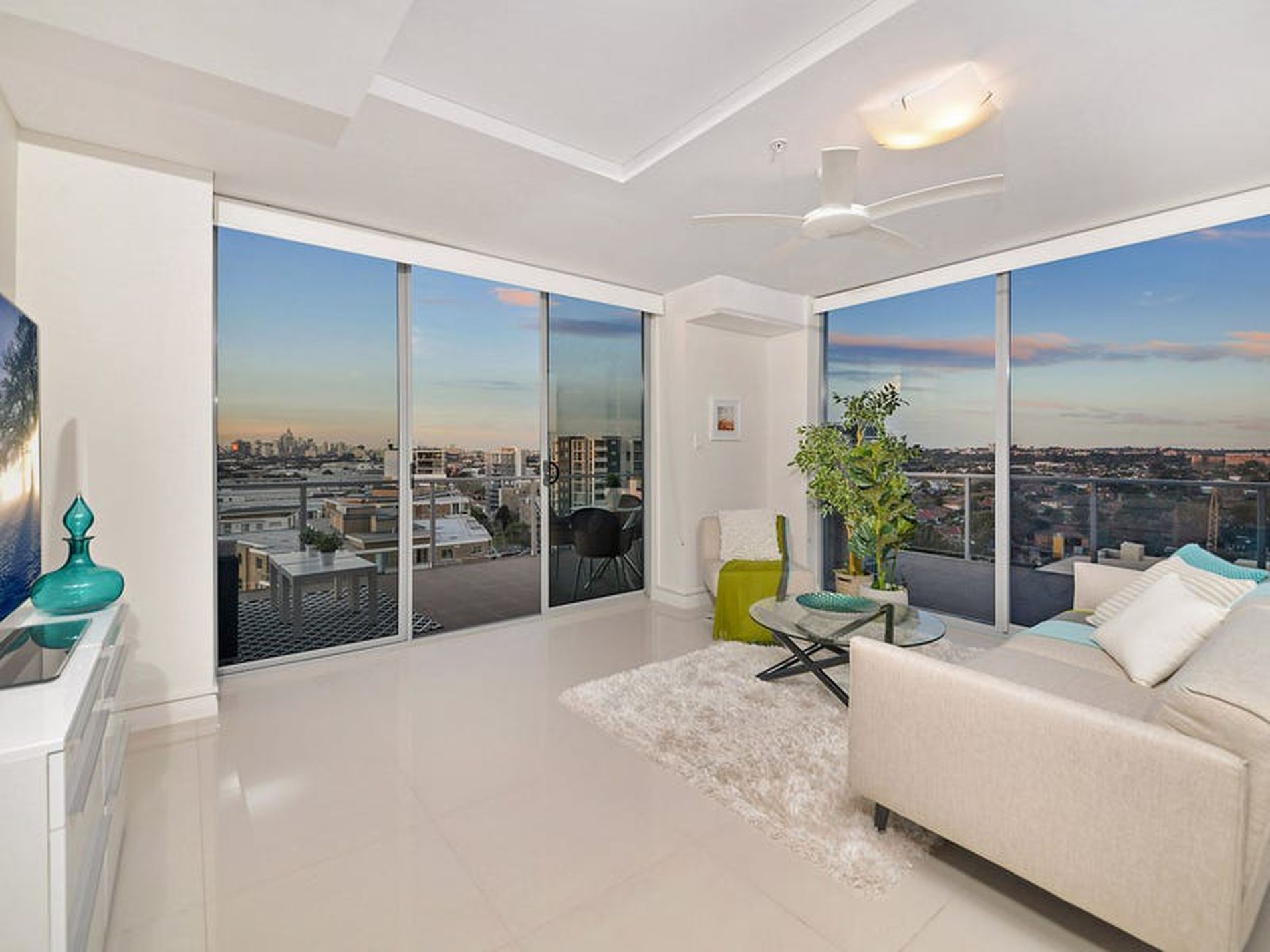 1201 / 210 Coward Street, Mascot