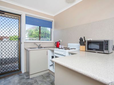 2 / 63 Esplanade, Port Willunga