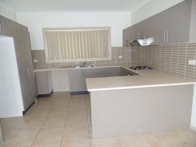 85B Falcon Circuit, Green Valley