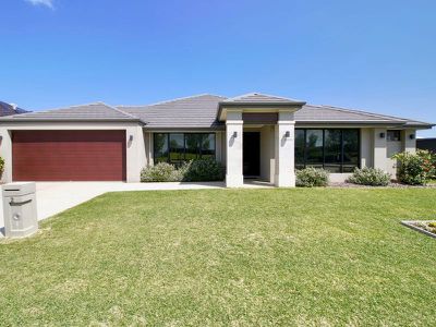 2 Whinhill Loop , Baldivis