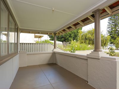 35 Boulder Avenue , Ascot