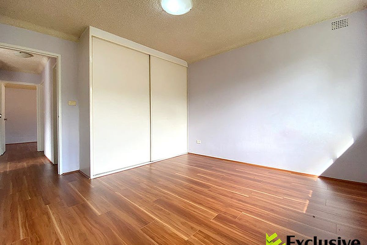 4 / 16 Hampstead Road, Homebush West