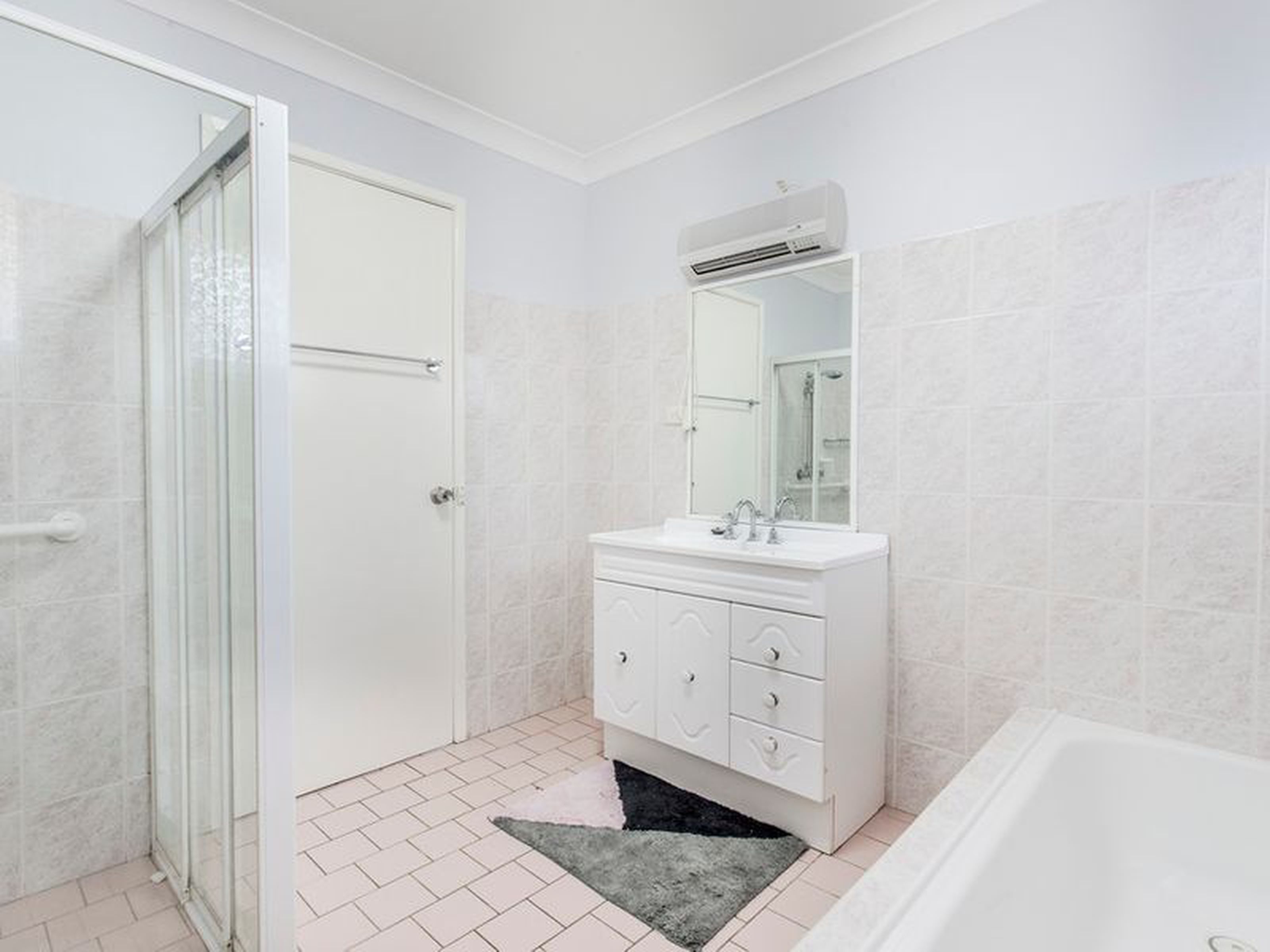 14 Lowanna Drive, SOUTH PENRITH