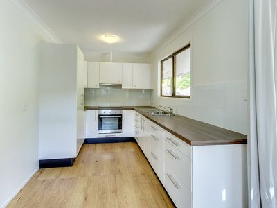 4 Sherwood Crs, Bellbird Park