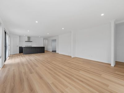 97 Willowdale Promenade, Piara Waters