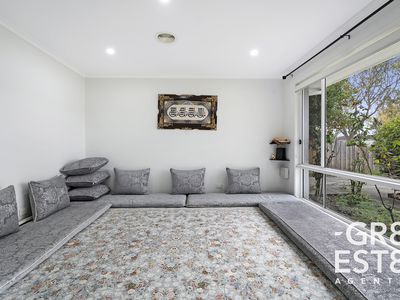 108 Harold Keys Drive, Narre Warren South