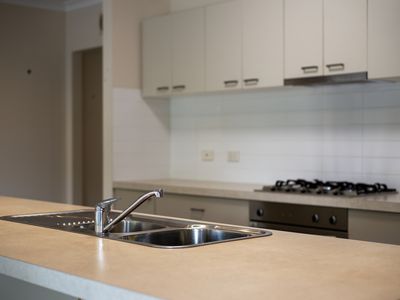 1 / 42 Ross Street, Sale