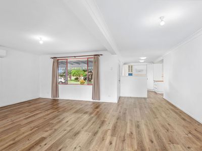 12 Smiths Close, Forster