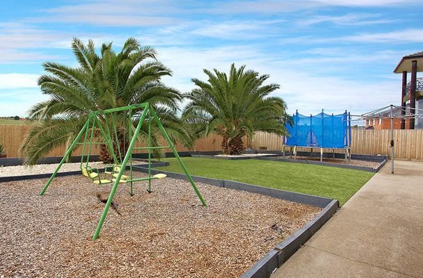 15 Dunfermline Ave, Greenvale