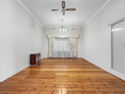 8 Scotia Street, Croydon