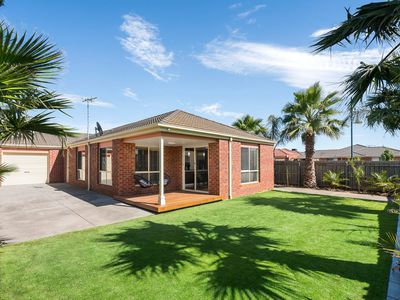 32 Macquarie Drive, Wyndham Vale