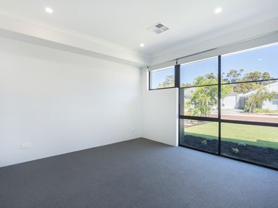16 Tarot Grove, Baldivis
