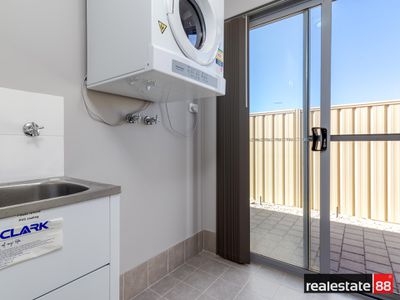 18 Packer Rise, Hammond Park