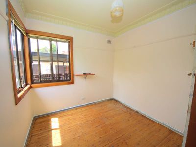 33 Emery Avenue, Yagoona