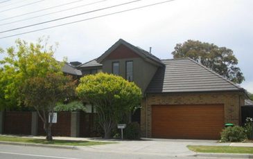 1 / 94 Warrigal Road, Mentone