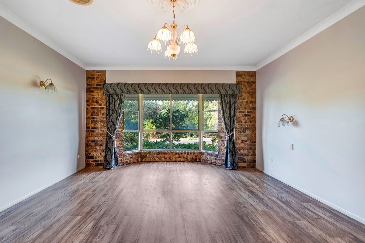 403 Richmond Hill Road, Richmond Hill