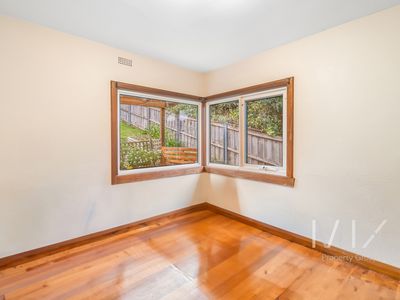16 Oliver Avenue, Lindisfarne