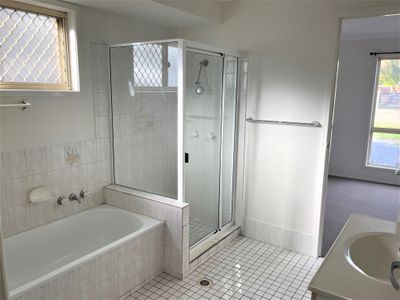 2 Mahala Court, Rochedale South