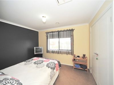17 Bronze Drive, Kangaroo Flat