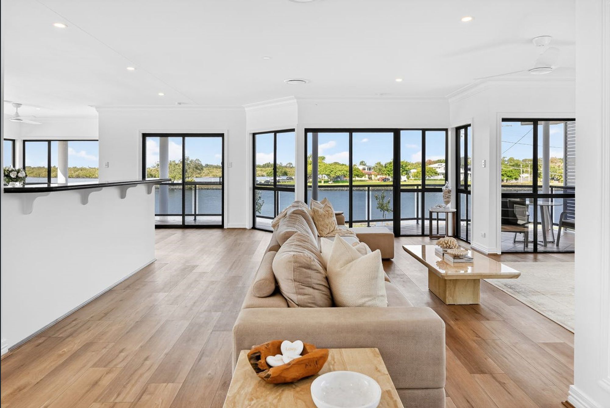 14 Pool Street, Hope Island