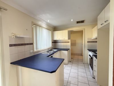 4 Evanside Parade, Griffith