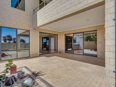 143 Lagoon Drive, Yanchep