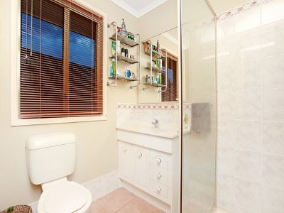 9 England Walk, Narre Warren South