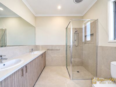 14 Helder Drive, Mambourin