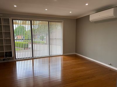 2 Hope Crescent, Bossley Park