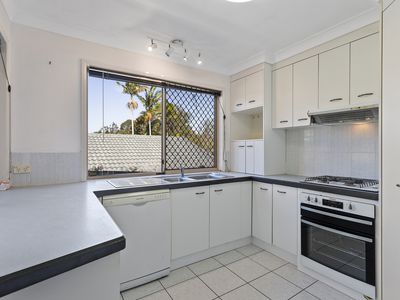 94 Passerine Drive, Rochedale South