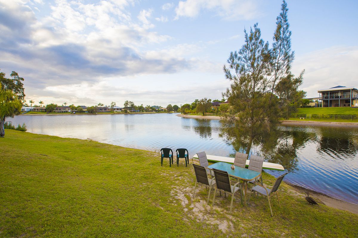 2 / 3 BARBET PLACE, Burleigh Waters